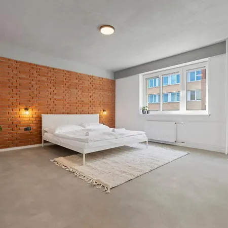 Sofia Apartment - With Parking Bratislava Exterior photo